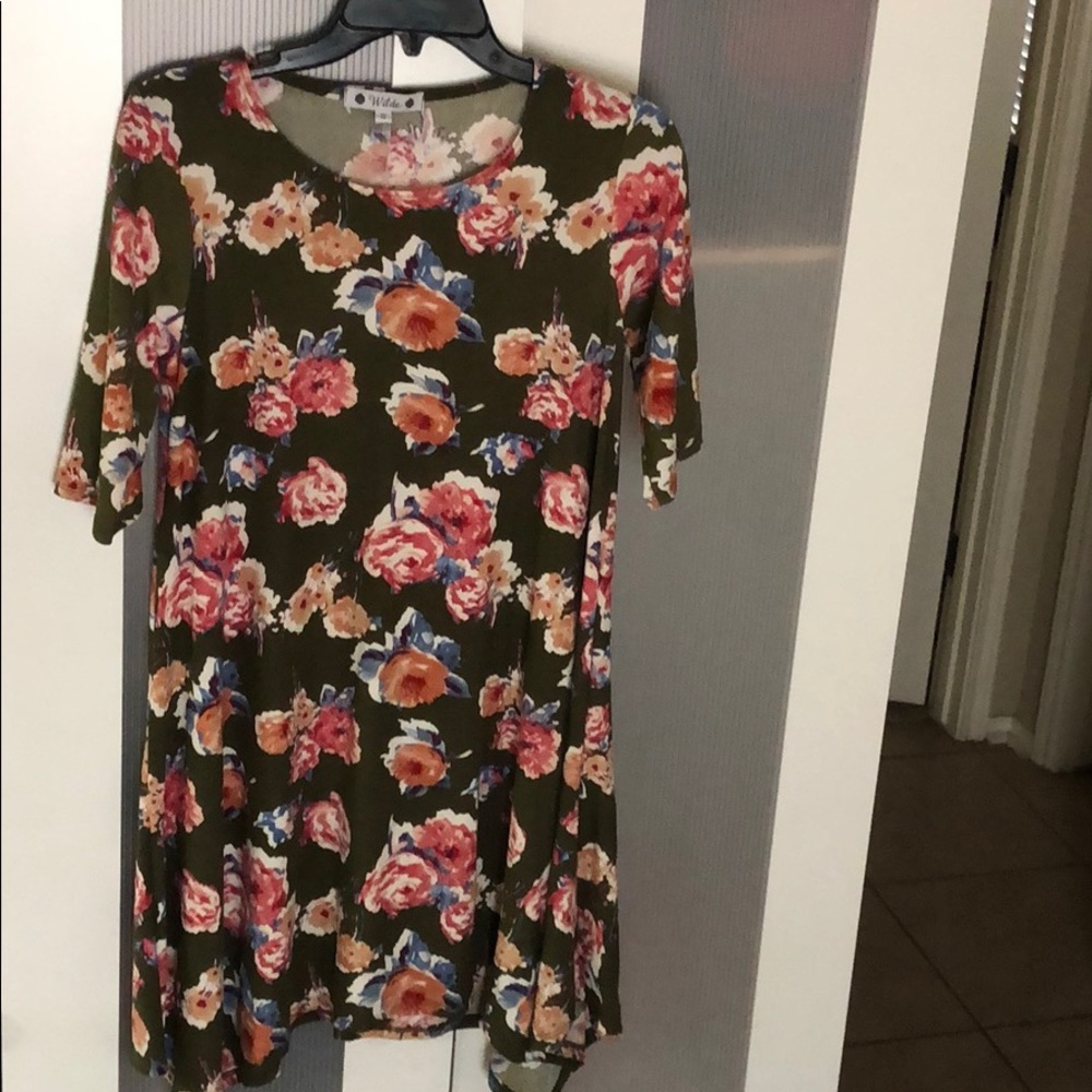 Women’s floral print dress